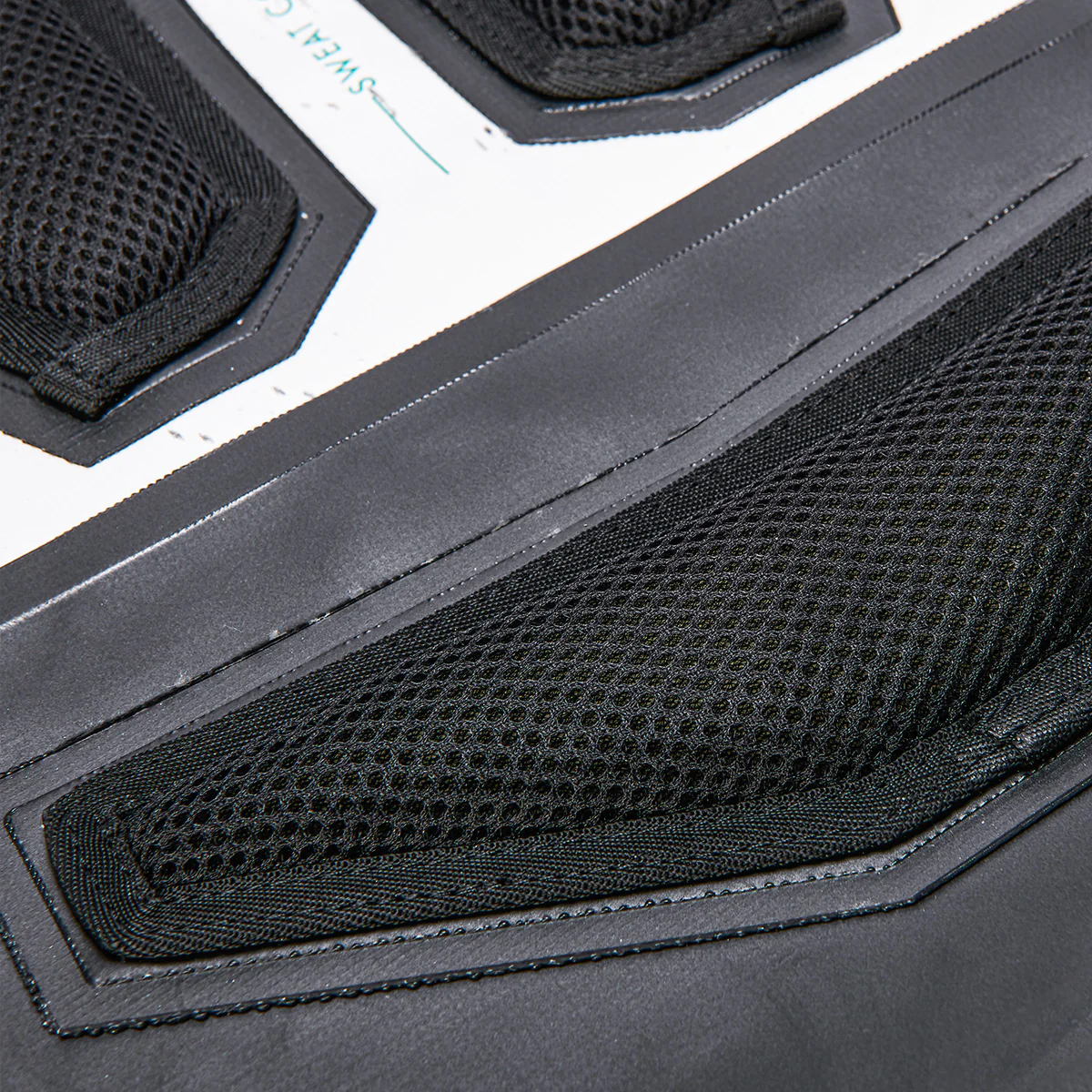 Aztron Dry 22L Backpack - Image 5