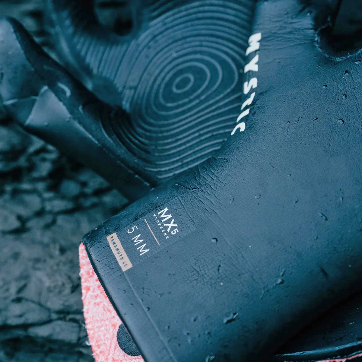 Mystic Supreme 5mm Lobster gloves - Image 5